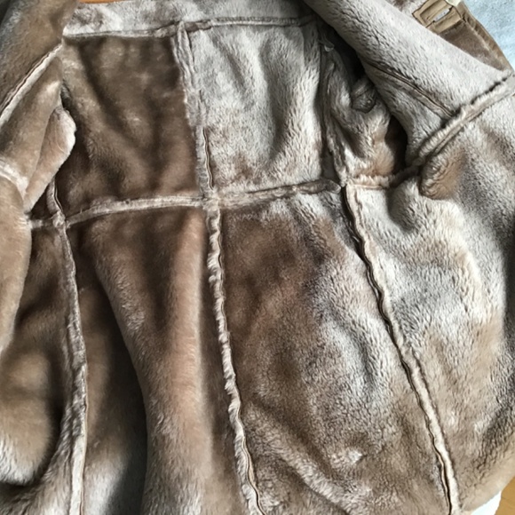 VINTAGE MAC MOR GENUINE LAMBSKIN & SHERLING COLLAR UNISEX CLASSIC BEIGE COAT - Picture 13 of 15